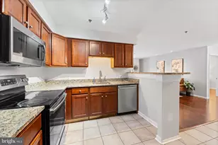 1001 N Vermont Street N, Arlington, VA 22201 - Photo 8