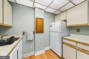 1021 Arlington Blvd, Arlington, VA 22209 - Photo 4