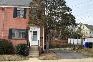 1304 S Walter Reed Dr, Arlington, VA 22204 - Photo 1