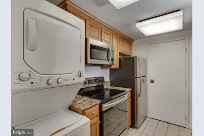 1530 Key Boulevard #1017, Arlington, VA 22209 - Photo 8