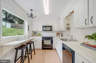 2566 Military Rd, Arlington, VA 22207 - Photo 20