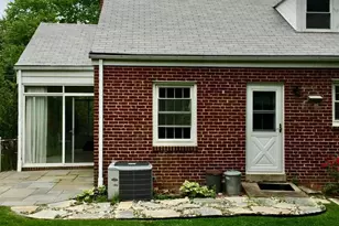 972 N Quantico St, Arlington, VA 22205 - Photo 2