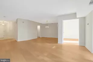 1300 Crystal Dr, Arlington, VA 22202 - Photo 28