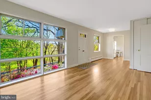 908 N Arlington Mill Dr, Arlington, VA 22205 - Photo 2