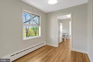 908 N Arlington Mill Dr, Arlington, VA 22205 - Photo 10