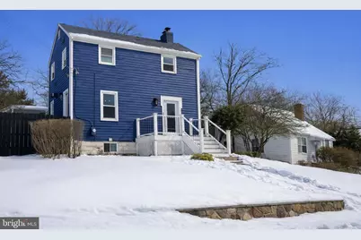 2213 S Dinwiddie Street, Arlington, VA 22206 - Photo 1