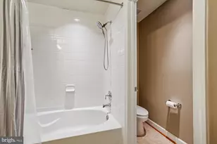 4127 S Four Mile Run Dr, Arlington, VA 22204 - Photo 20