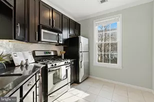 2465 Army Navy Dr, Arlington, VA 22206 - Photo 18