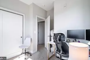 989 S Buchanan St, Arlington, VA 22204 - Photo 12