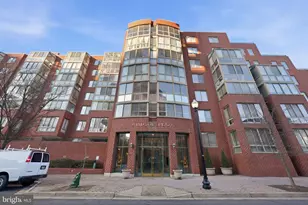 1050 N Taylor St, Arlington, VA 22201 - Photo 34