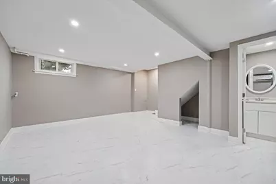 1041 N Monroe Street, Arlington, VA 22201 - Photo 16