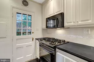1201 S Barton St, Arlington, VA 22204 - Photo 8