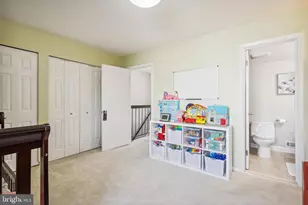 1657 S Hayes St, Arlington, VA 22202 - Photo 30