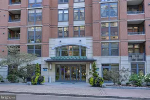1021 N Garfield St, Arlington, VA 22201 - Photo 2