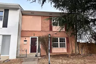 922 S George Mason Dr, Arlington, VA 22204 - Photo 1