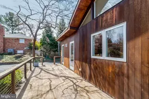 4715 38th St N, Arlington, VA 22207 - Photo 6