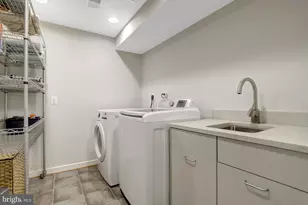 4715 38th St N, Arlington, VA 22207 - Photo 44