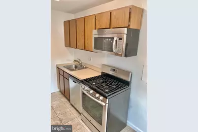 1300 S Arlington Ridge Road #205, Arlington, VA 22202 - Photo 2