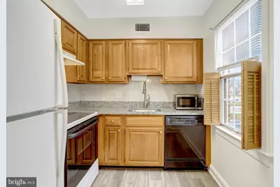 2405 Arlington Boulevard #76, Arlington, VA 22201 - Photo 8