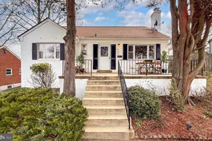 905 N McKinley Rd, Arlington, VA 22205 - Photo 2