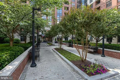 1021 N Garfield Street #404, Arlington, VA 22201 - Photo 2