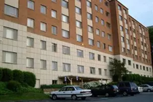 1200 S Arlington Ridge Rd, Arlington, VA 22202 - Photo 2