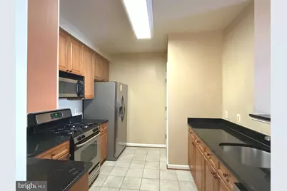 801 S Greenbrier Street #215, Arlington, VA 22204 - Photo 4