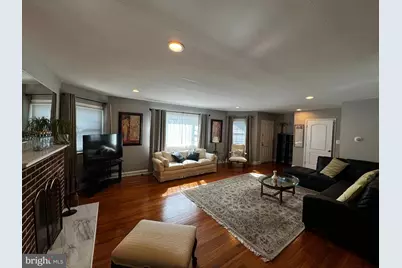 4915 36th Street N, Arlington, VA 22207 - Photo 4