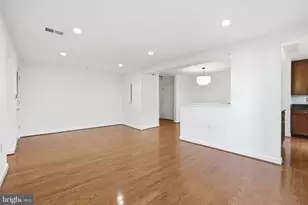 4167 S Four Mile Run Dr, Arlington, VA 22204 - Photo 14