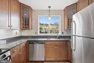 4167 S Four Mile Run Dr, Arlington, VA 22204 - Photo 12