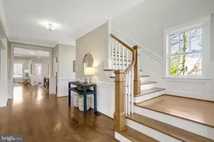 3805 18th St N, Arlington, VA 22207 - Photo 32