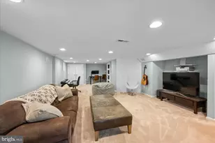 6726 25th St N, Arlington, VA 22213 - Photo 50