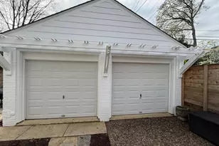 2316 S Arlington Ridge Rd, Arlington, VA 22202 - Photo 4