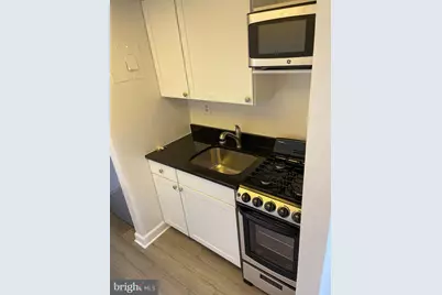 1011 Arlington Boulevard #423, Arlington, VA 22209 - Photo 2