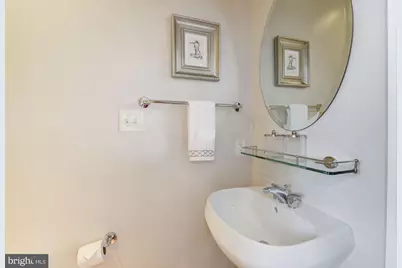 1662 N Quinn Street N, Arlington, VA 22209 - Photo 10