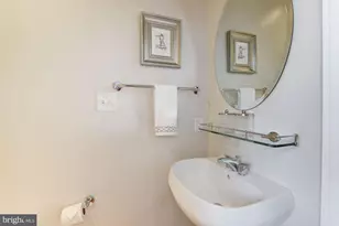 1662 N Quinn Street N, Arlington, VA 22209 - Photo 10