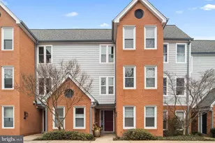 2105 N Rolfe St, Arlington, VA 22209 - Photo 2