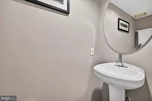 2907 S Woodley St, Arlington, VA 22206 - Photo 30