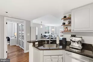 1050 N Taylor St, Arlington, VA 22201 - Photo 6