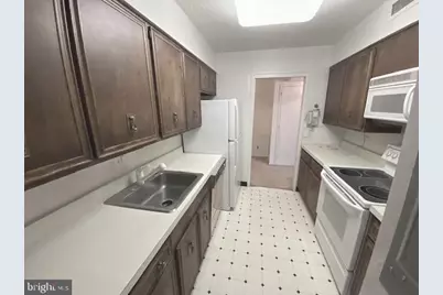 3800 Fairfax Drive #207, Arlington, VA 22203 - Photo 12