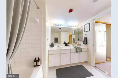 1045 N Utah Street #308, Arlington, VA 22201 - Photo 8