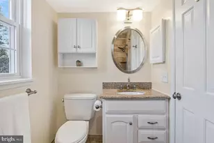 4241 35th St S, Arlington, VA 22206 - Photo 28
