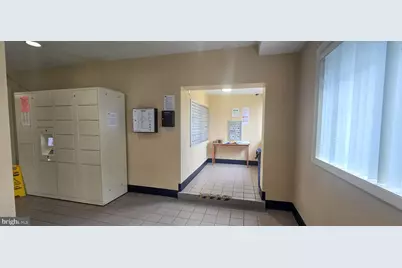 5111 8th Road S #2, Arlington, VA 22204 - Photo 2