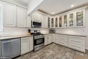 2034 S Shirlington Rd, Arlington, VA 22204 - Photo 6