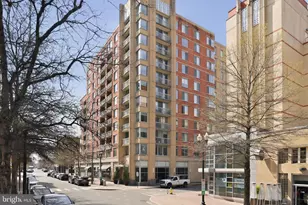 1020 N Highland St, Arlington, VA 22201 - Photo 2