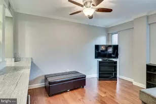 1300 Army Navy Dr, Arlington, VA 22202 - Photo 16