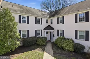 1305 S Walter Reed Dr, Arlington, VA 22204 - Photo 2