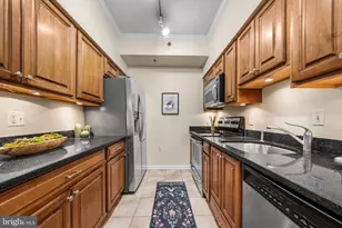 1211 S Eads St, Arlington, VA 22202 - Photo 6