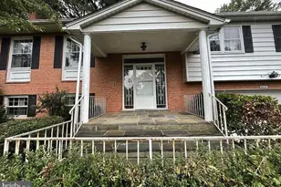 3637 38th St N, Arlington, VA 22207 - Photo 2
