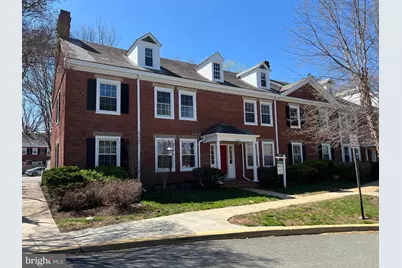 3279 S Stafford Street #B1, Arlington, VA 22206 - Photo 2